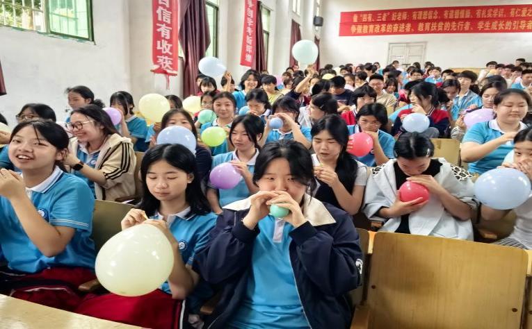 洞口九中心理教师团队赴洞口五中开展中考考前团体心理辅导