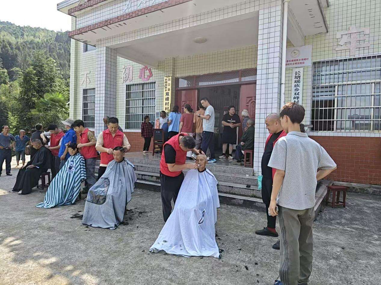 洞口县长塘瑶族乡：盘活党群阵地 微服务暖透民心