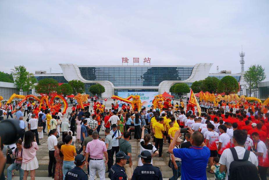 激战隆回赧水！隆回、邵阳县花样龙舟邀请赛火热上演