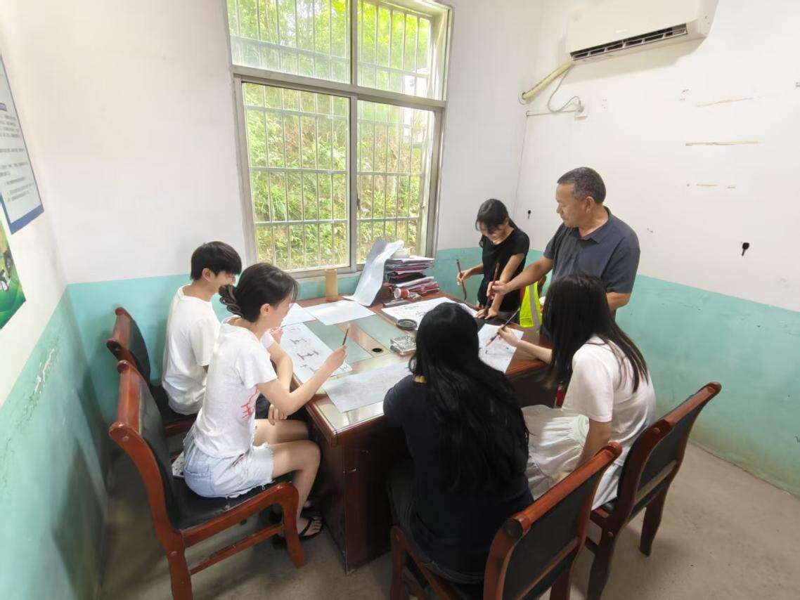邵东市野鸡坪镇：党群阵地“热”起来 惠民服务“实”起来