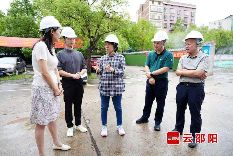 程蓓调研城市更新和半截路建设工作