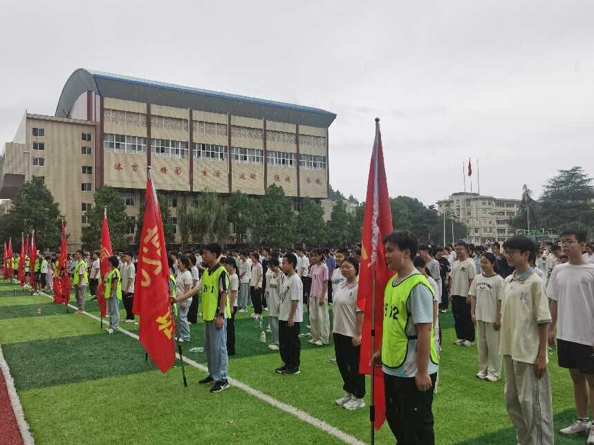 隆回县万和实验学校举行2026届高一新生军训动员大会