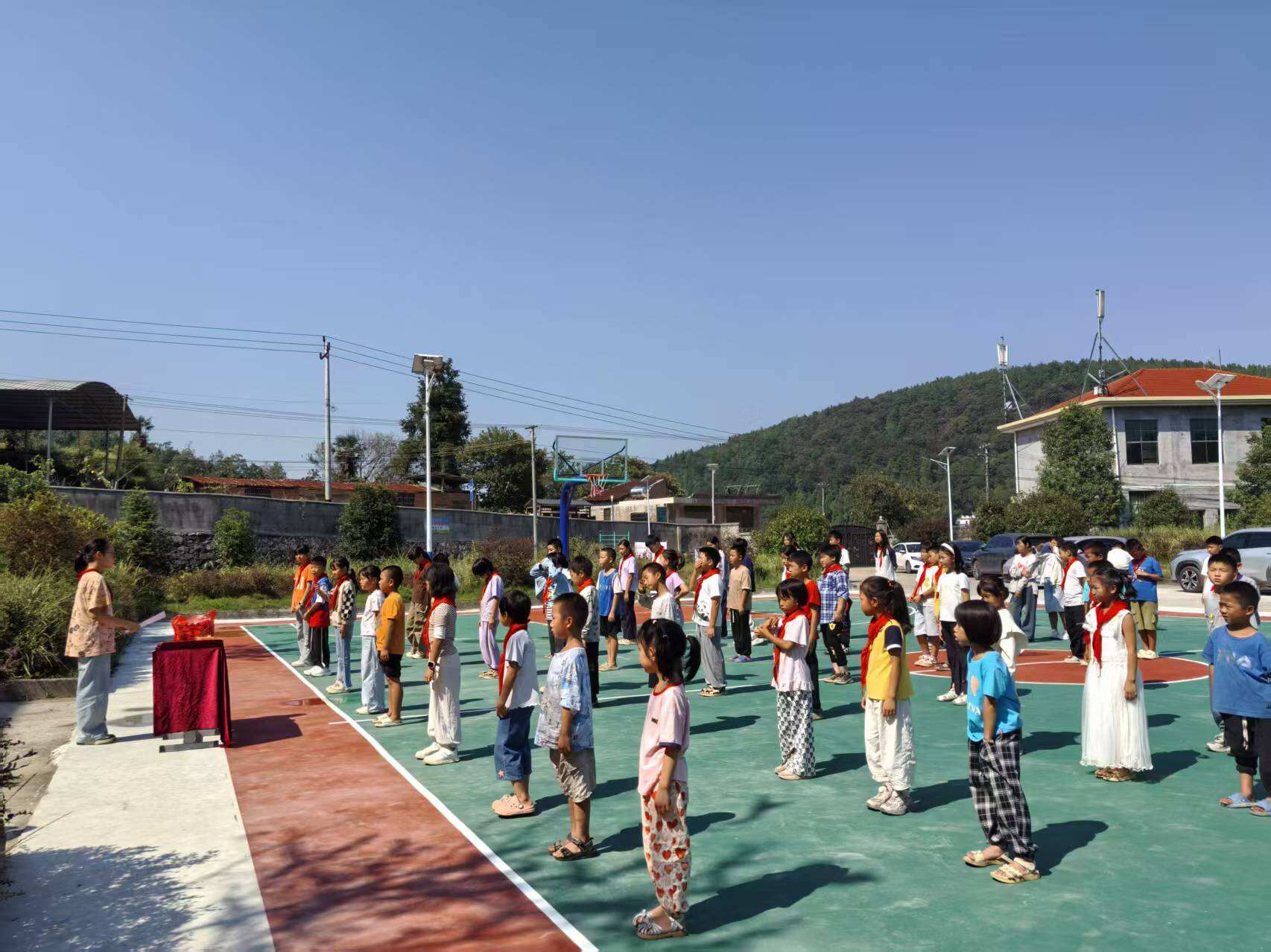 邵东市灵官殿镇诚孚小学开展法治开学第一课活动