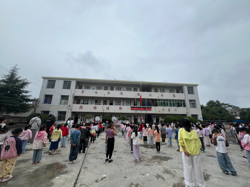 隆回县岩口镇马头完全小学开展纪念“九一八事变”主题教育活动