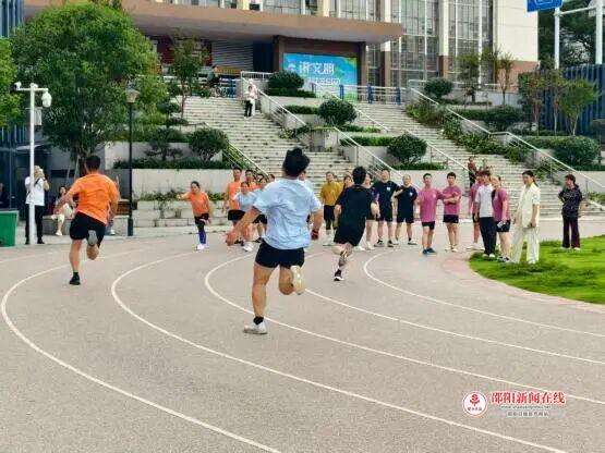 邵阳市中心医院住院医师参加医院第八届职工运动会
