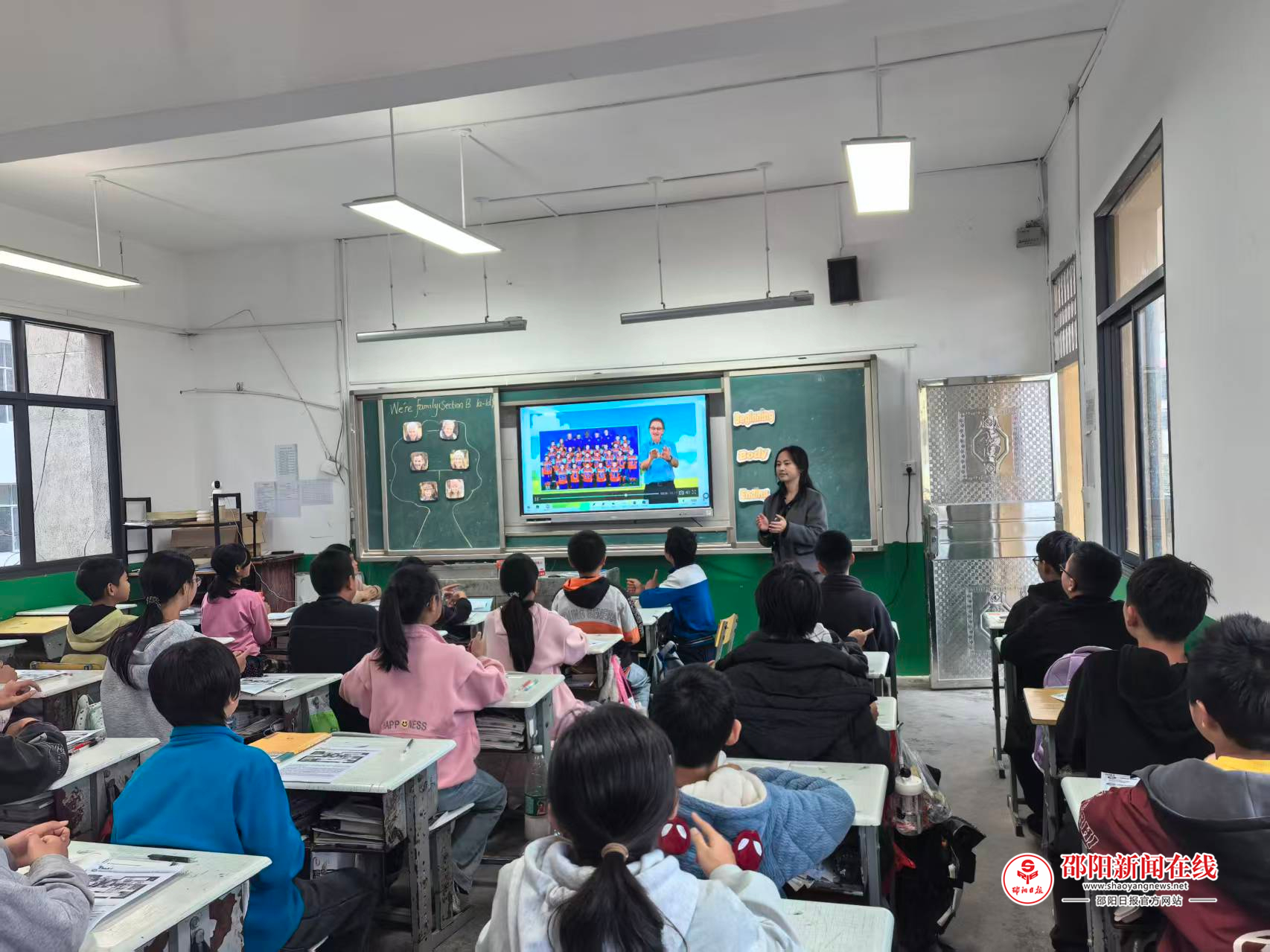 隆回初中英语教研组走进麻塘山开展教研活动