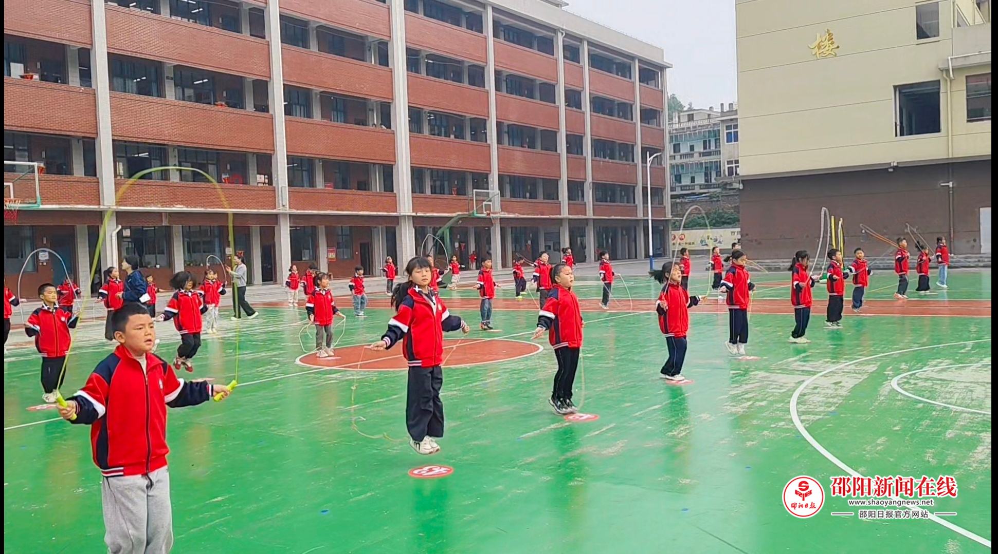 隆回县花门街道中心学校小学部跳绳比赛圆满落幕